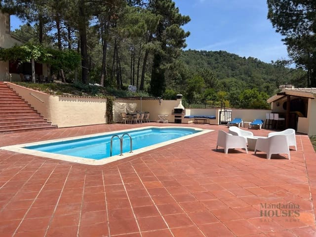 4 chambre Villa/Maison à vendre à Urbanitzacions del Nord, Lloret de Mar avec piscine garage - 595 000 € (Ref: 9806294)