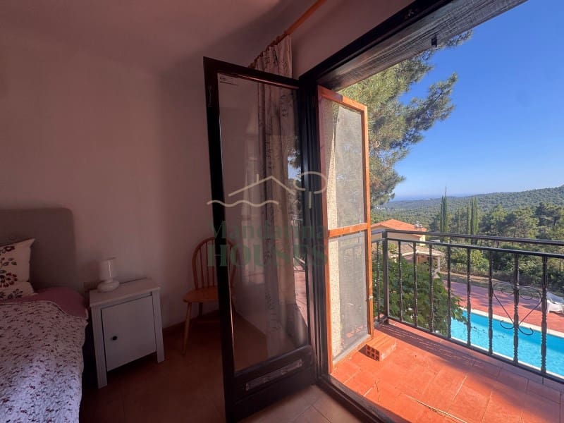 4 bedroom Villa for sale in Lloret de Mar with pool garage - € 595,000 (Ref: 9806294)