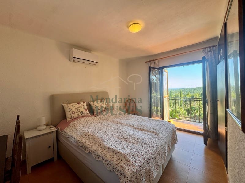 4 bedroom Villa for sale in Lloret de Mar with pool garage - € 595,000 (Ref: 9806294)