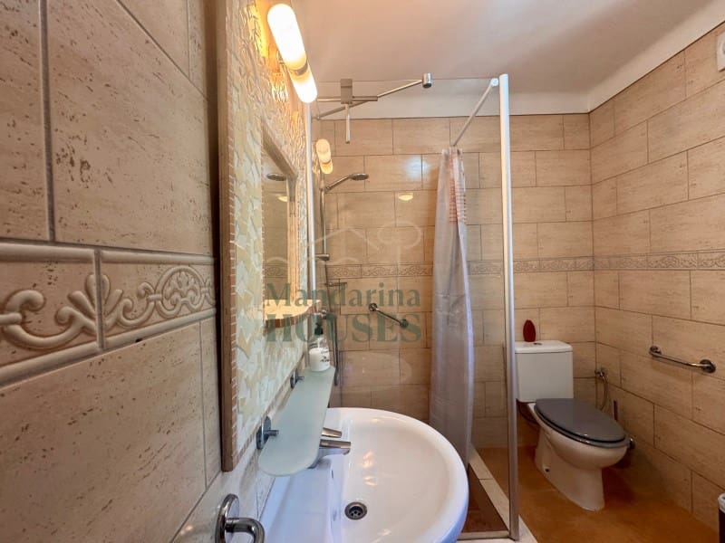 4 bedroom Villa for sale in Lloret de Mar with pool garage - € 595,000 (Ref: 9806294)