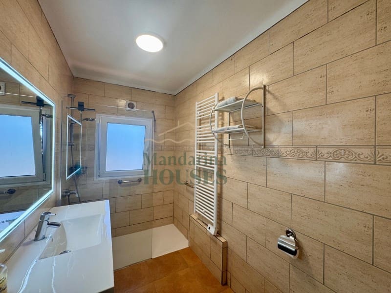 4 bedroom Villa for sale in Lloret de Mar with pool garage - € 595,000 (Ref: 9806294)