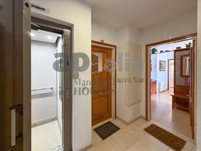 2 Zimmer Apartment zu verkaufen in Fenals, Lloret de Mar mit Pool - 335.000 € (Ref: 9842722)