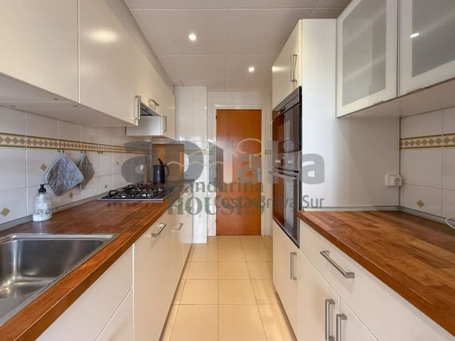 2 slaapkamer Appartement te koop in Fenals, Lloret de Mar met zwembad - € 335.000 (Ref: 9842722)