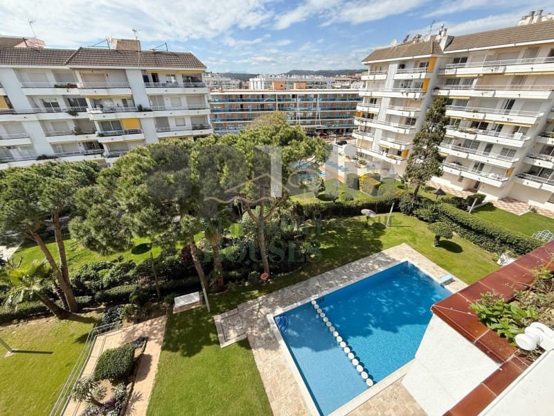 2 Zimmer Apartment zu verkaufen in Lloret de Mar mit Pool - 335.000 € (Ref: 9842722)