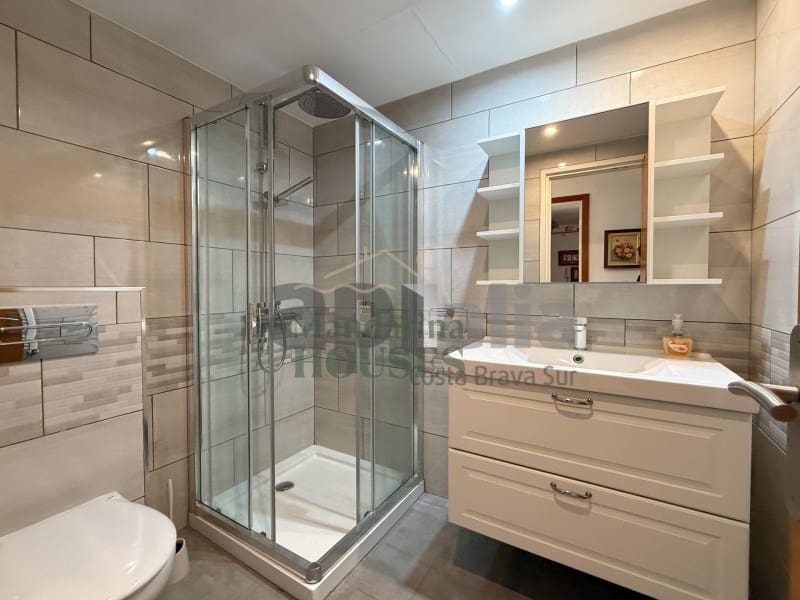 2 Zimmer Apartment zu verkaufen in Lloret de Mar mit Pool - 335.000 € (Ref: 9842722)
