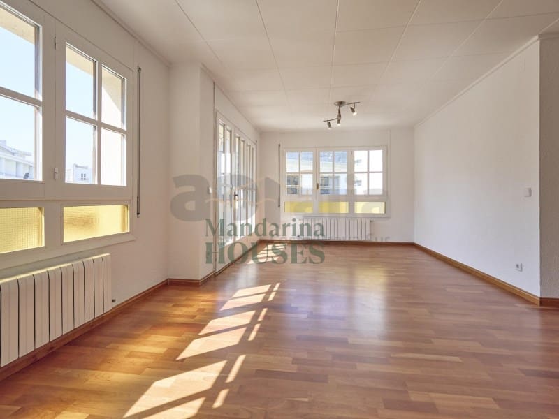 3 soveværelse Lejlighed til salg i Lloret de Mar med garage - € 325.000 (Ref: 9859676)
