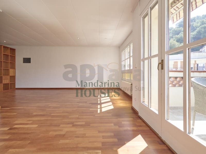 3 soveværelse Lejlighed til salg i Lloret de Mar med garage - € 325.000 (Ref: 9859676)