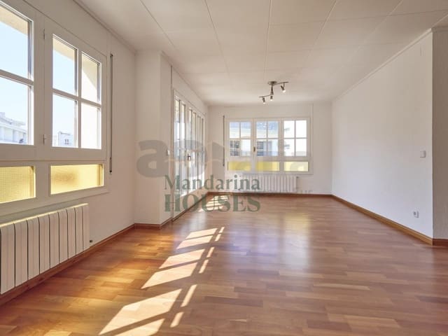 3 soveværelse Lejlighed til salg i Centre, Lloret de Mar med garage - € 325.000 (Ref: 9859676)