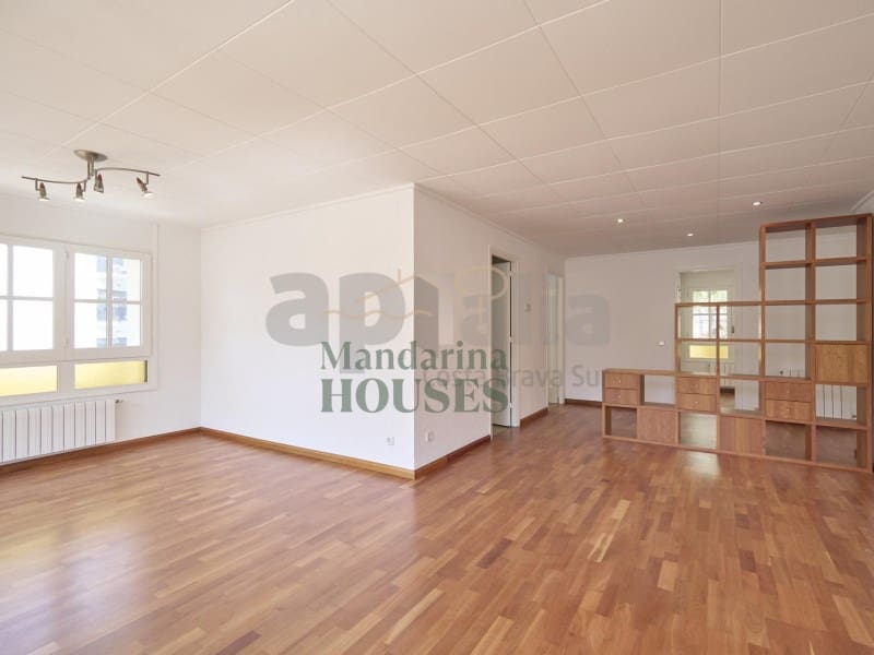 3 soveværelse Lejlighed til salg i Lloret de Mar med garage - € 325.000 (Ref: 9859676)