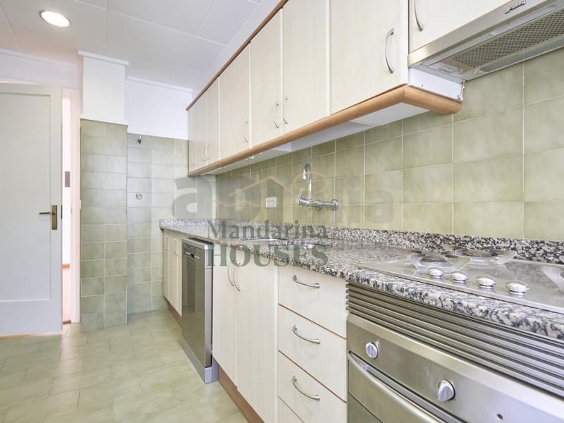 3 soveværelse Lejlighed til salg i Lloret de Mar med garage - € 325.000 (Ref: 9859676)