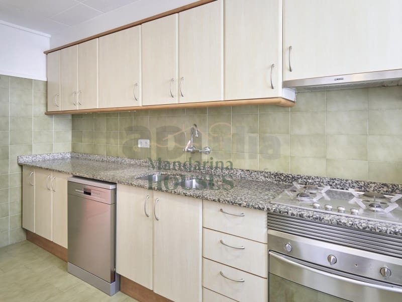 3 soveværelse Lejlighed til salg i Lloret de Mar med garage - € 325.000 (Ref: 9859676)