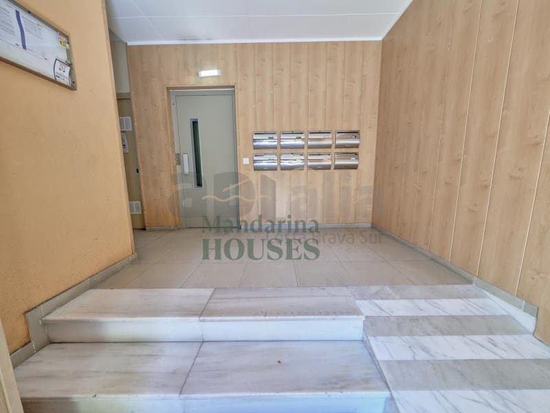 3 soveværelse Lejlighed til salg i Lloret de Mar med garage - € 325.000 (Ref: 9859676)