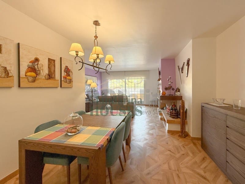 3 soveværelse Villa til salg i Lloret de Mar med garage - € 368.000 (Ref: 9864982)