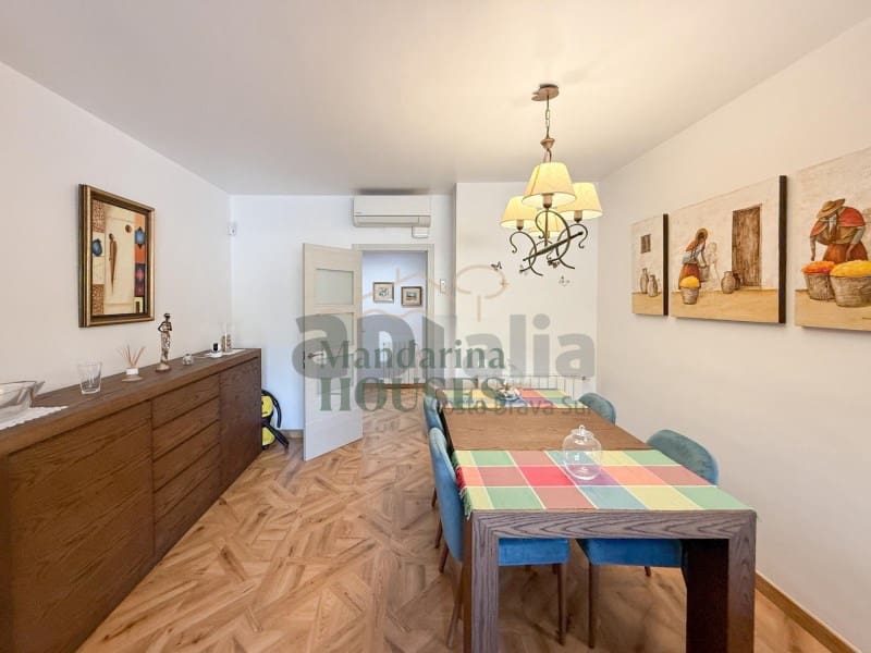 3 soveværelse Villa til salg i Lloret de Mar med garage - € 368.000 (Ref: 9864982)