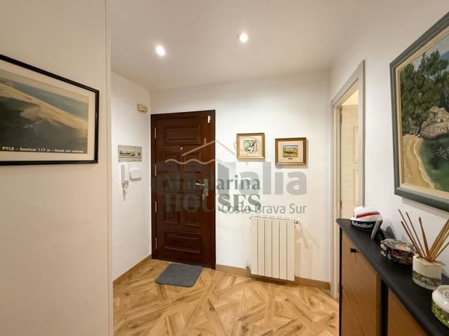 3 soveværelse Villa til salg i Centre, Lloret de Mar med garage - € 368.000 (Ref: 9864982)