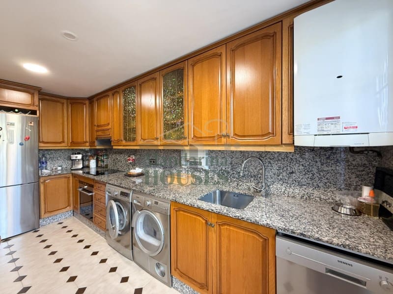 3 soveværelse Villa til salg i Lloret de Mar med garage - € 368.000 (Ref: 9864982)