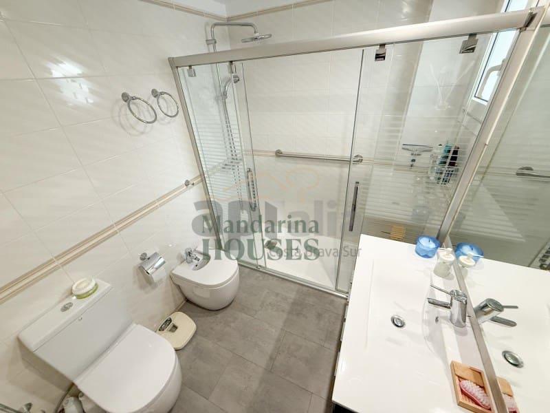 3 soveværelse Villa til salg i Lloret de Mar med garage - € 368.000 (Ref: 9864982)