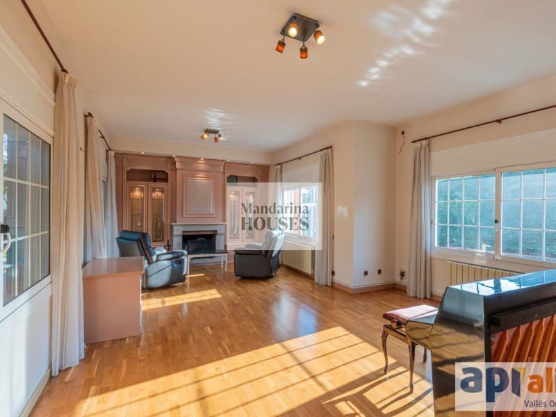 7 chambre Villa/Maison à vendre à Sant Pere de Vilamajor avec piscine garage - 829 000 € (Ref: 9889997)