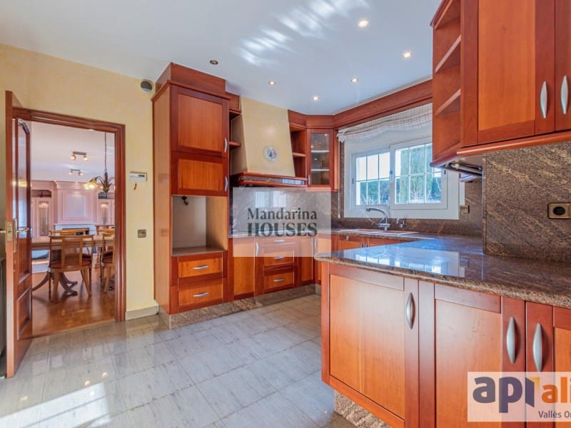 7 chambre Villa/Maison à vendre à Sant Pere de Vilamajor avec piscine garage - 829 000 € (Ref: 9889997)