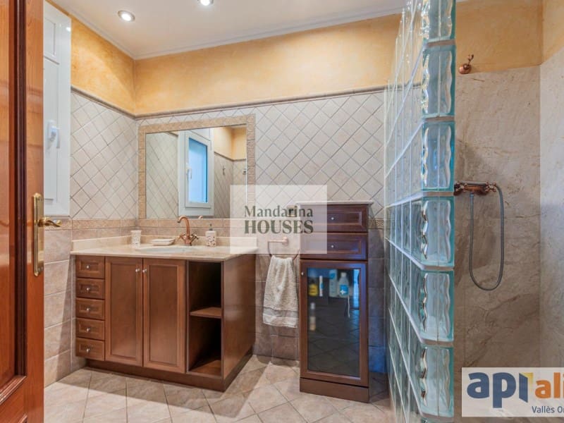 7 chambre Villa/Maison à vendre à Sant Pere de Vilamajor avec piscine garage - 829 000 € (Ref: 9889997)
