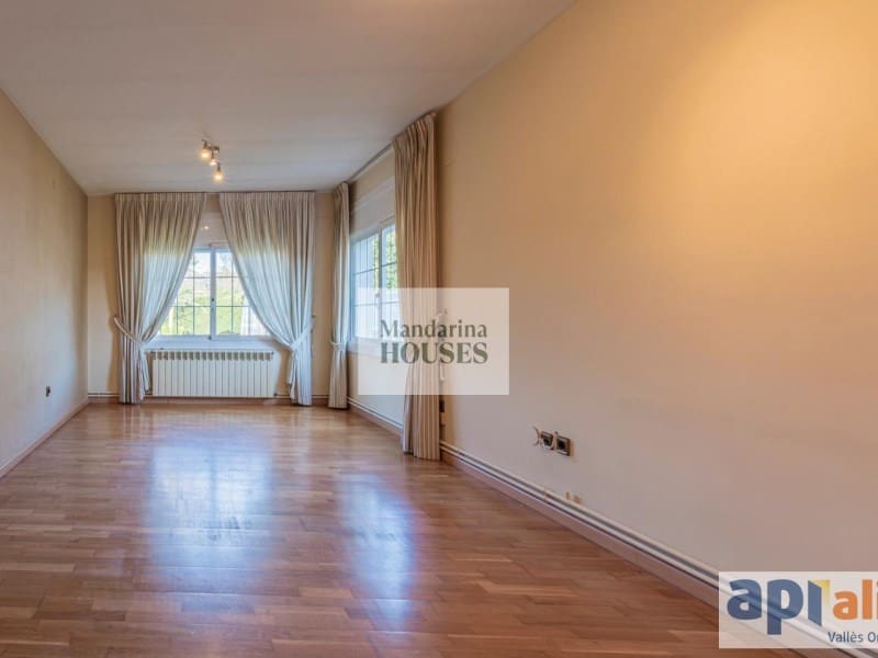 7 chambre Villa/Maison à vendre à Sant Pere de Vilamajor avec piscine garage - 829 000 € (Ref: 9889997)
