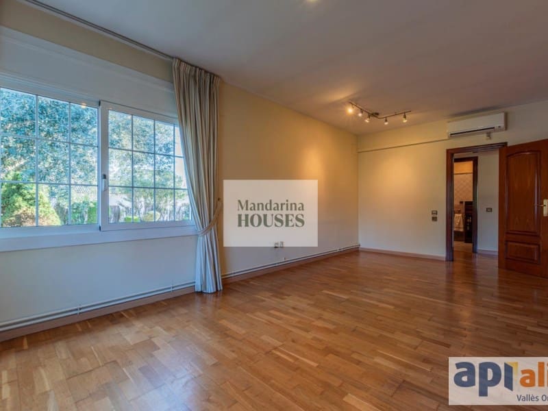 7 chambre Villa/Maison à vendre à Sant Pere de Vilamajor avec piscine garage - 829 000 € (Ref: 9889997)