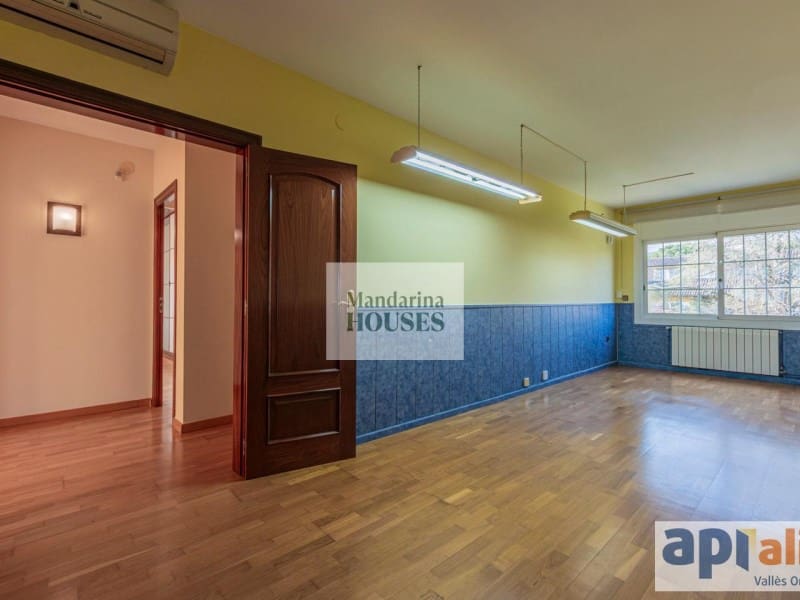 7 chambre Villa/Maison à vendre à Sant Pere de Vilamajor avec piscine garage - 829 000 € (Ref: 9889997)