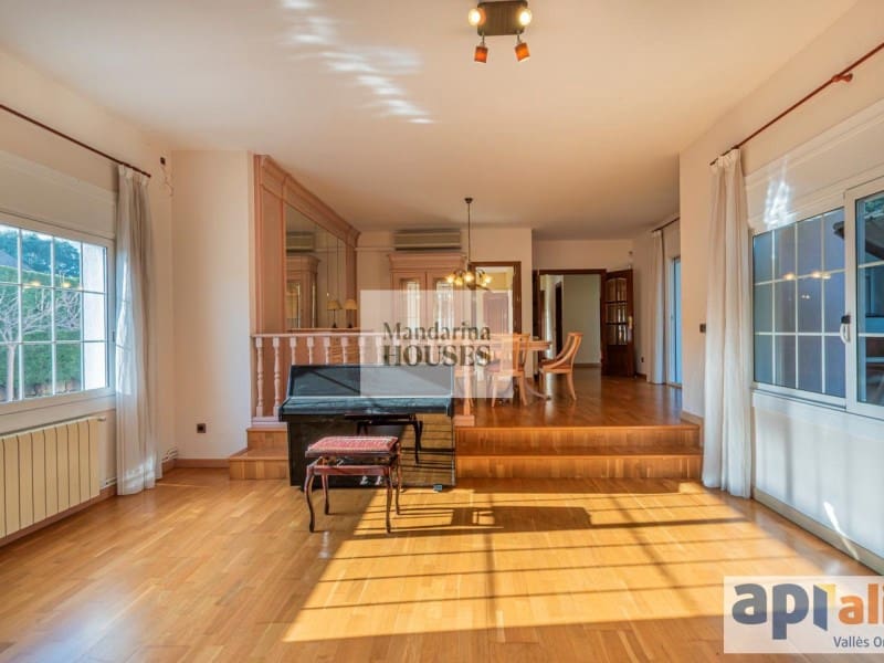 7 chambre Villa/Maison à vendre à Sant Pere de Vilamajor avec piscine garage - 829 000 € (Ref: 9889997)