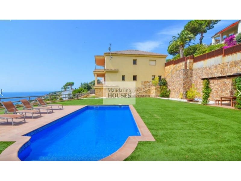 4 bedroom Villa for sale in Tossa de Mar with garage - € 911,000 (Ref: 9937791)
