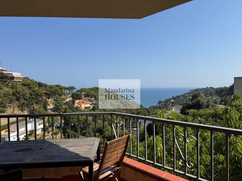 4 bedroom Villa for sale in Tossa de Mar with garage - € 911,000 (Ref: 9937791)