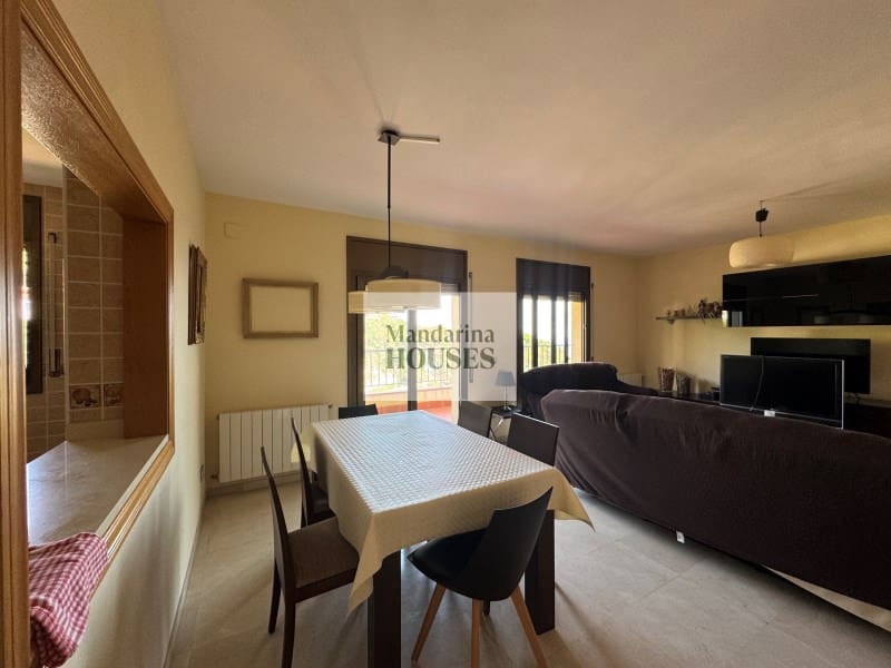 4 bedroom Villa for sale in Tossa de Mar with garage - € 911,000 (Ref: 9937791)