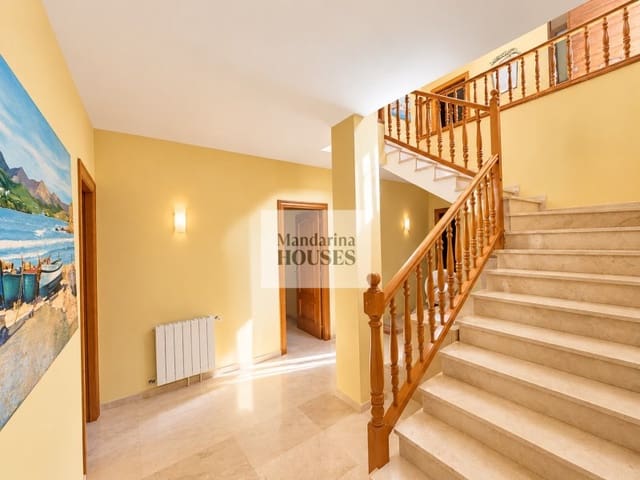 4 soverom Villa til salgs i Tossa de Mar med svømmebasseng garasje - € 911 000 (Ref: 9937791)