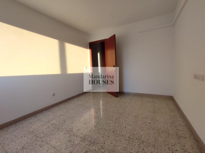 4 sypialnia Apartament na sprzedaż w Lloret de Mar z garażem - 265 000 € (Ref: 9949387)