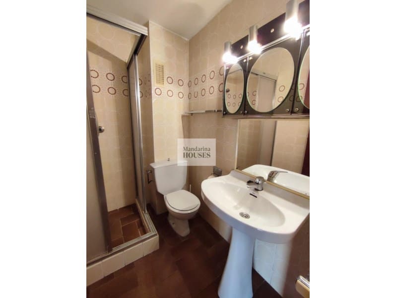 4 sypialnia Apartament na sprzedaż w Lloret de Mar z garażem - 265 000 € (Ref: 9949387)