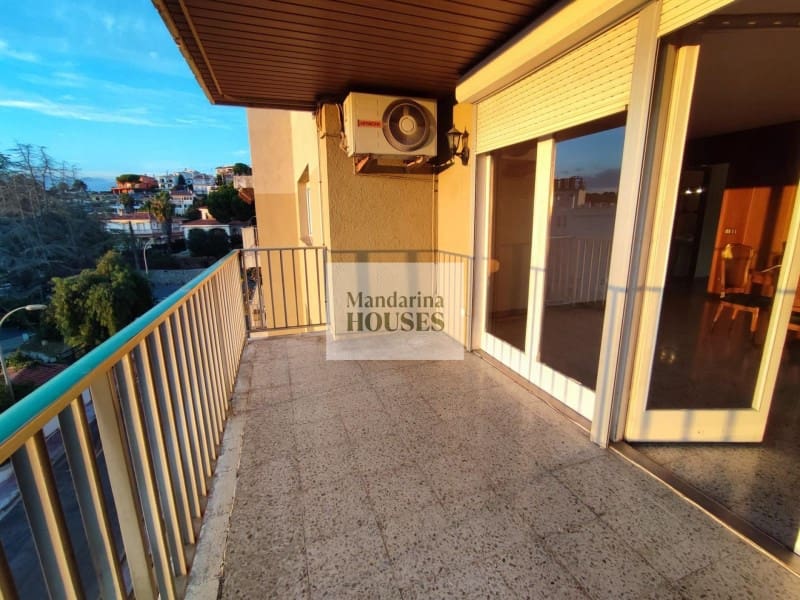 4 sypialnia Apartament na sprzedaż w Lloret de Mar z garażem - 265 000 € (Ref: 9949387)