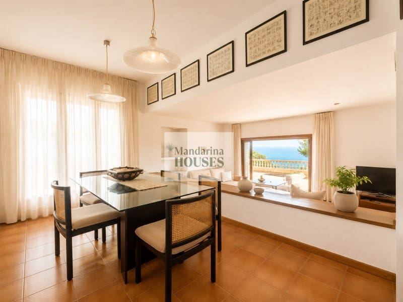 5 bedroom Villa for sale in Lloret de Mar with pool garage - € 3,150,000 (Ref: 9959383)