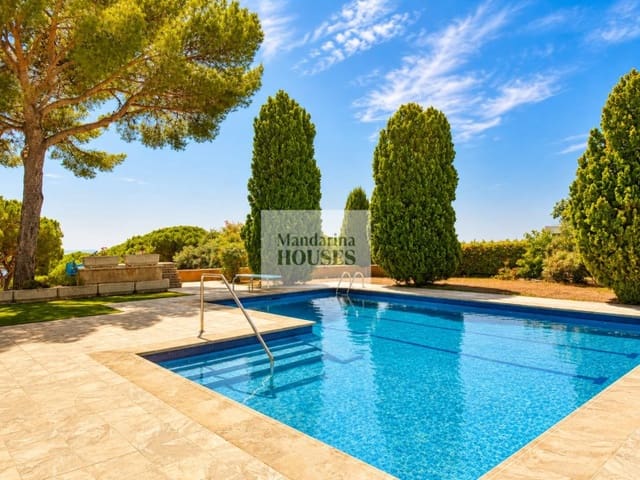 5 bedroom Villa for sale in Canyelles, Lloret de Mar with pool garage - € 3,150,000 (Ref: 9959383)