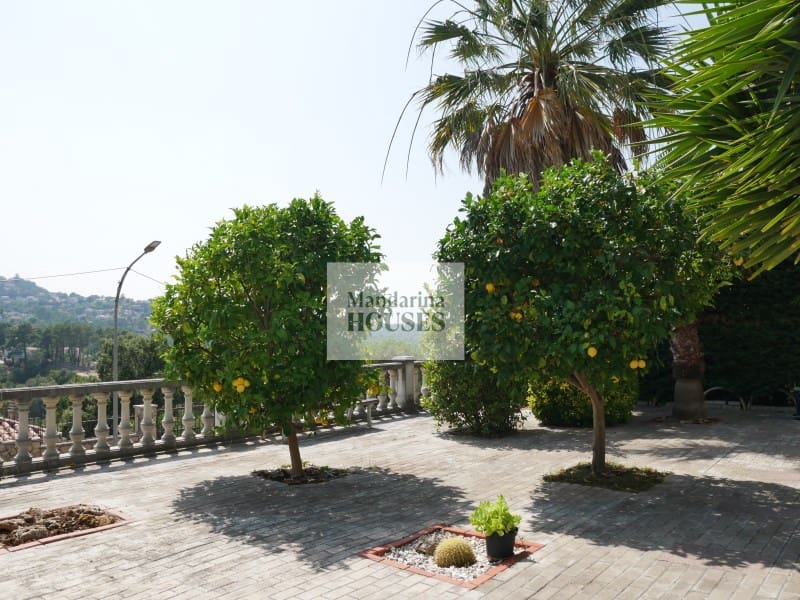 Chalet de 3 habitaciones en Lloret de Mar en venta con piscina garaje - 299.000 € (Ref: 9974987)