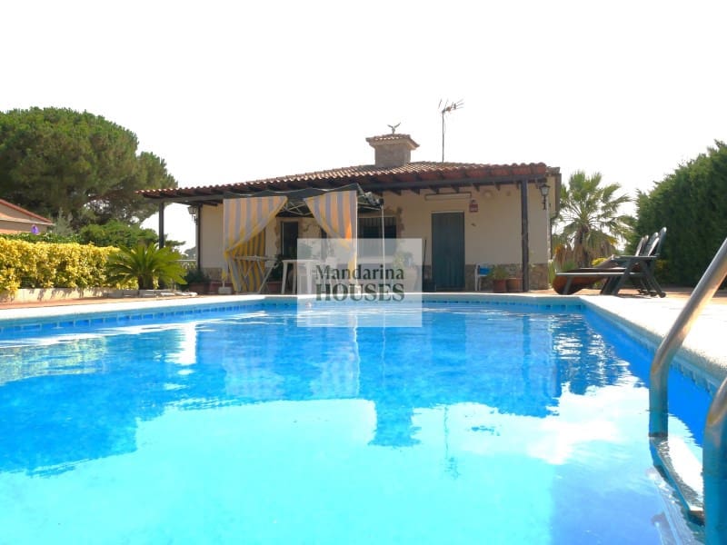 Chalet de 3 habitaciones en Lloret de Mar en venta con piscina garaje - 299.000 € (Ref: 9974987)