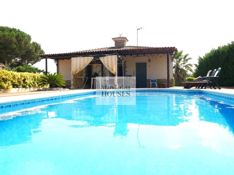 Chalet de 3 habitaciones en Lloret de Mar en venta con piscina garaje - 299.000 € (Ref: 9974987)