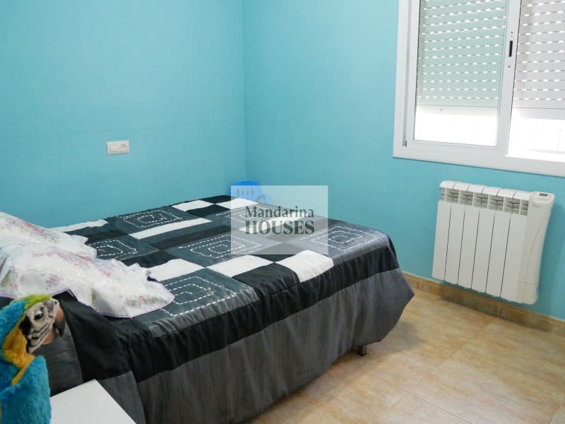 Chalet de 3 habitaciones en Lloret de Mar en venta con piscina garaje - 299.000 € (Ref: 9974987)