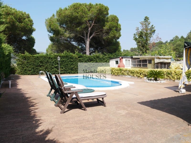 Chalet de 3 habitaciones en Lloret de Mar en venta con piscina garaje - 299.000 € (Ref: 9974987)