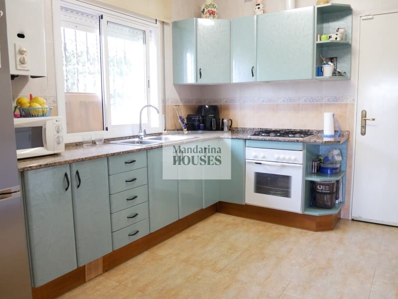 Chalet de 3 habitaciones en Lloret de Mar en venta con piscina garaje - 299.000 € (Ref: 9974987)