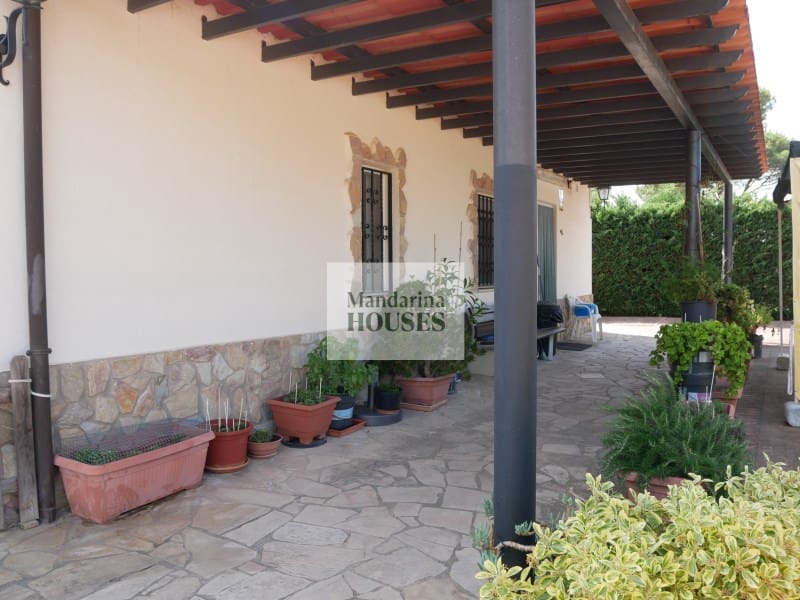 Chalet de 3 habitaciones en Lloret de Mar en venta con piscina garaje - 299.000 € (Ref: 9974987)