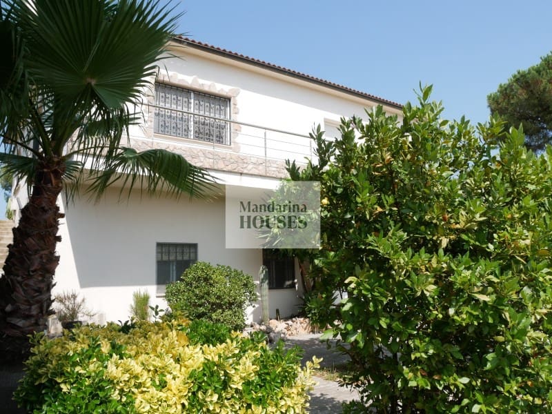 Chalet de 3 habitaciones en Lloret de Mar en venta con piscina garaje - 299.000 € (Ref: 9974987)