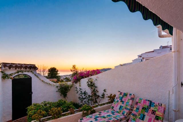 1 makuuhuone Ranta-asunto myytävänä paikassa Capistrano, Nerja mukana uima-altaan - 230 000 € (Ref: 10023532)