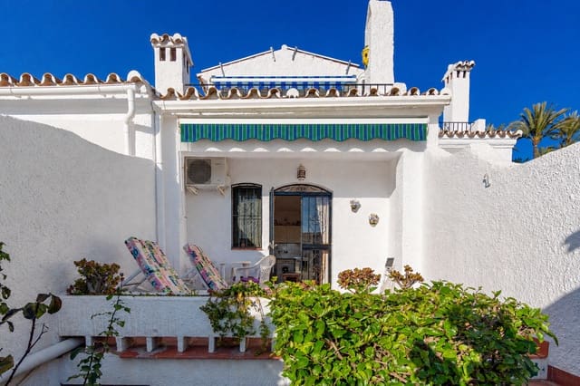 1 makuuhuone Ranta-asunto myytävänä paikassa Capistrano, Nerja mukana uima-altaan - 230 000 € (Ref: 10023532)