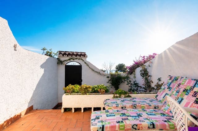 1 makuuhuone Ranta-asunto myytävänä paikassa Capistrano, Nerja mukana uima-altaan - 230 000 € (Ref: 10023532)