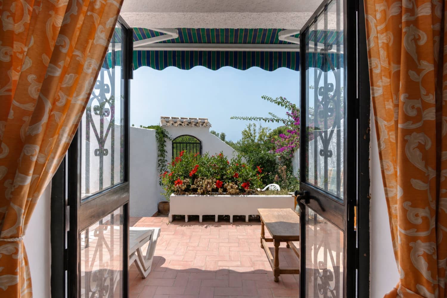 1 sovrum Strandlägenhet till salu i Nerja med pool - 230 000 € (Ref: 10023532)