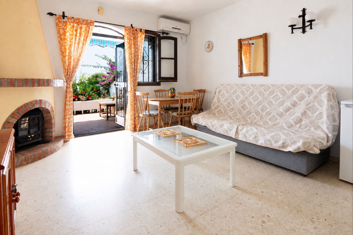 1 sovrum Strandlägenhet till salu i Nerja med pool - 230 000 € (Ref: 10023532)